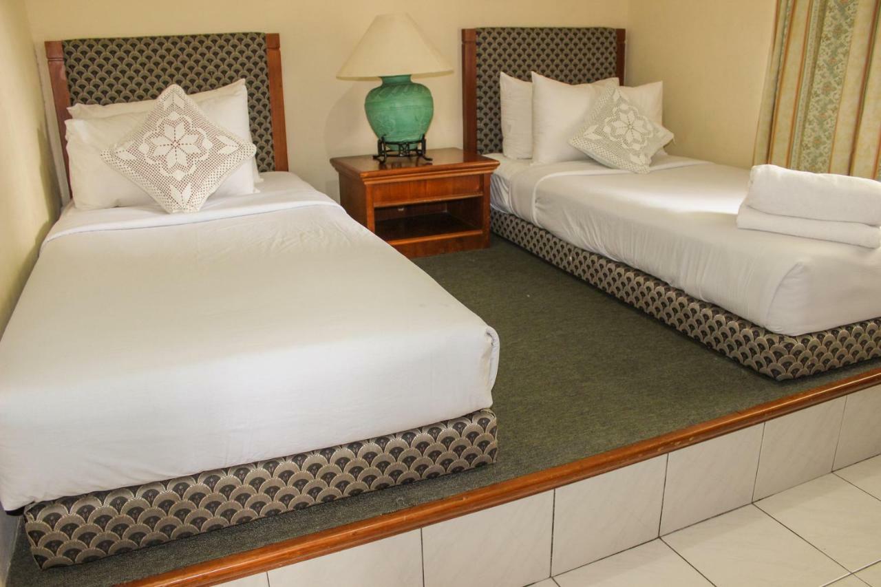 Parkside Nuansa Maninjau Resort Luaran gambar